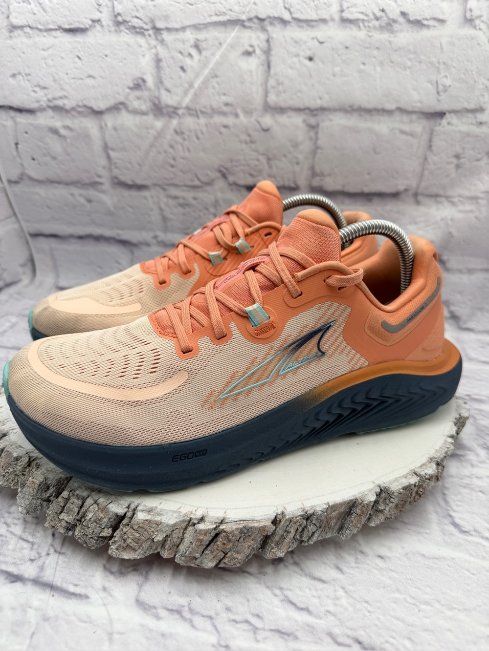 Altra Paradigm 7 Running Shoes Womens Size 10 Coral Blue Sneakers